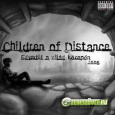 Children of Distance Egyedül a világ közepén